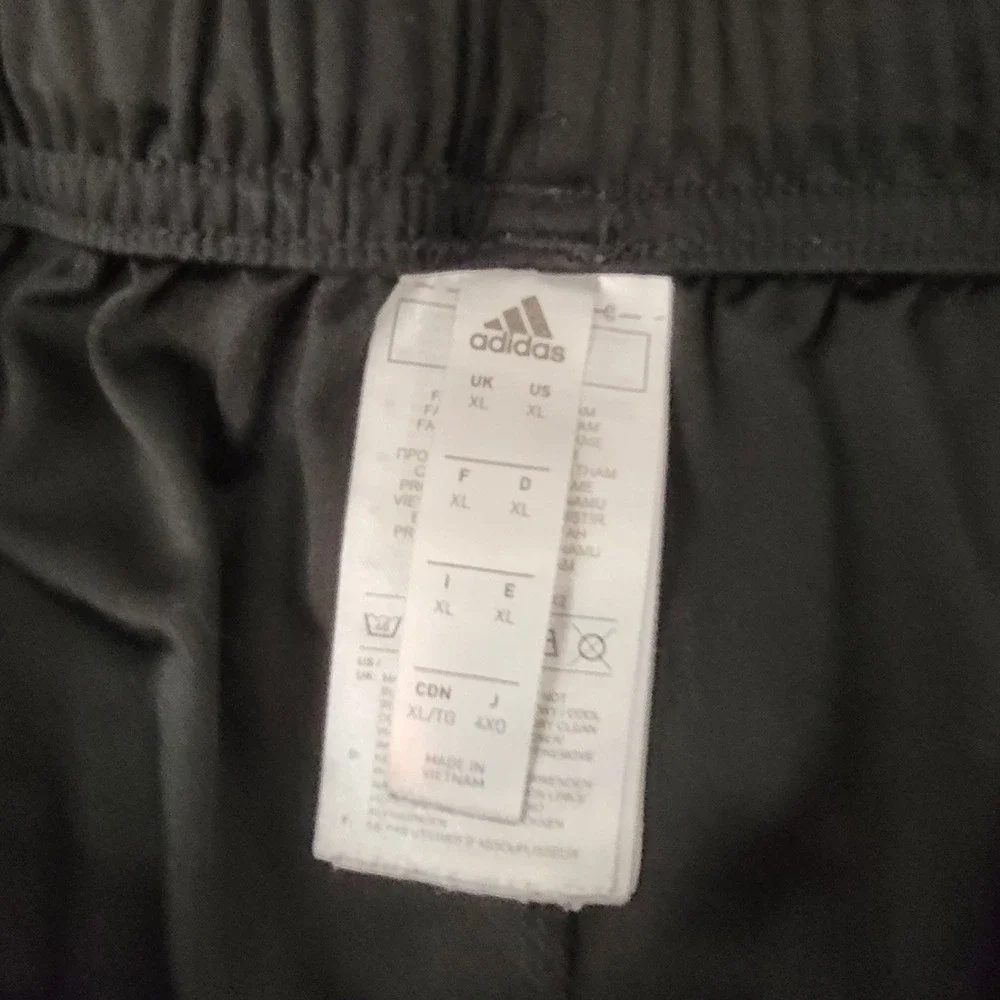 Adidas Aeroready Mens XL Black White Striped Mesh Hem‎ Athletic Shorts 9 Inseam